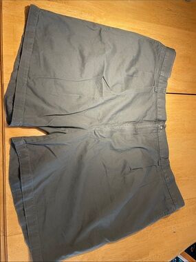 Men's Chino Shorts in Charcoal Gray